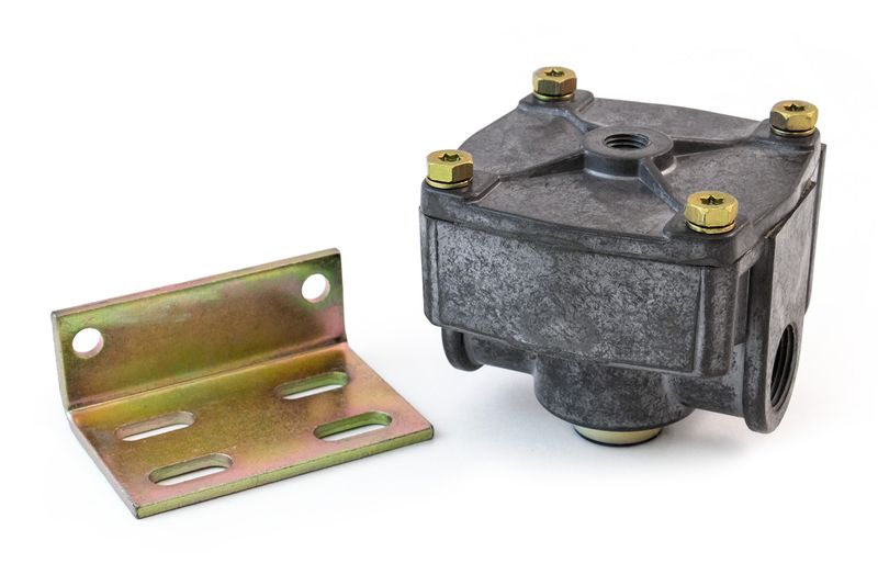 401168 R-12 Horizontal Style Relay Valve